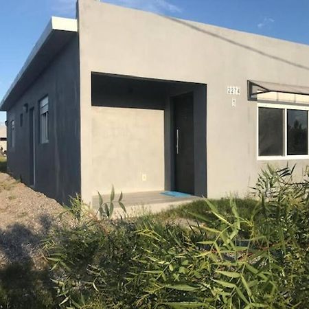 Comoda Casa Con Jardin En Colonia Del Sacramento Ngoại thất bức ảnh