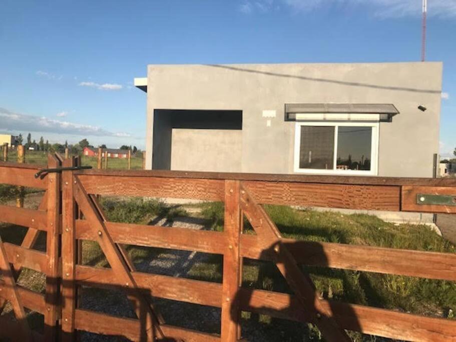 Comoda Casa Con Jardin En Colonia Del Sacramento Ngoại thất bức ảnh